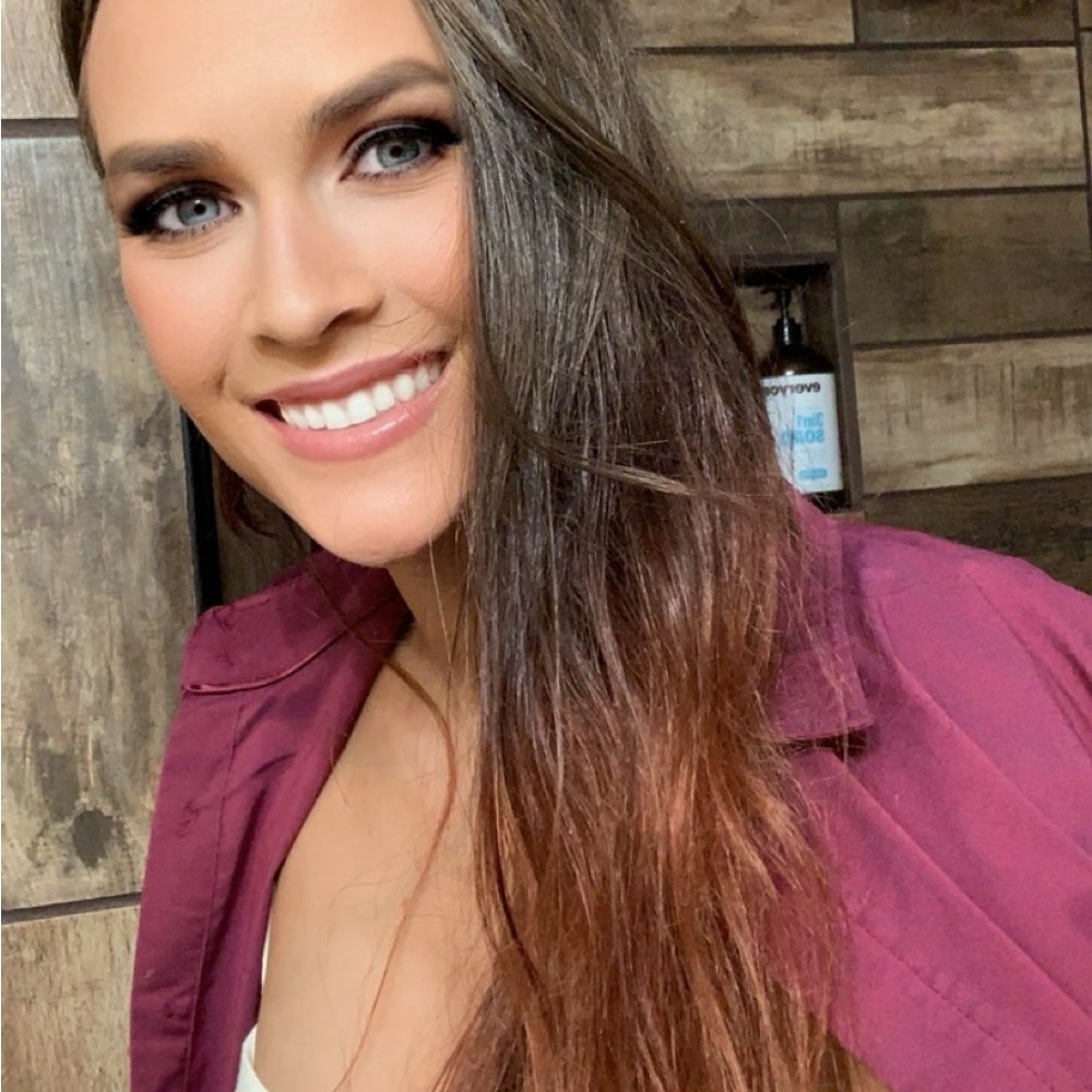 Meet your Posher, Alyssa